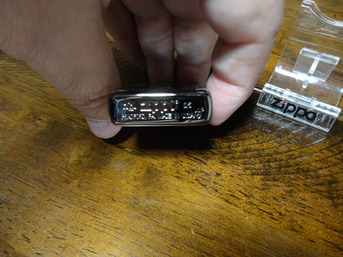 2025 ZIPPO COLLECTIBLE OF THE YEAR KEEPER OF THE FLAME ARMOR ZIPPO LIGHTER